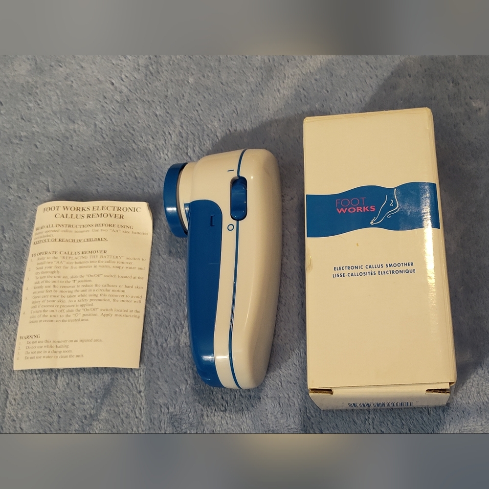 Foot Works Electronic Callus Smoother in Blue and White